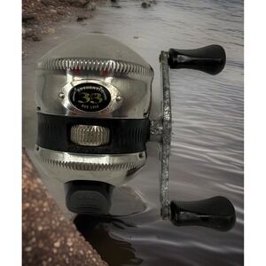 Vintage Zebco 33 Spincast Fishing Reel- Black Stripe 33J-L3